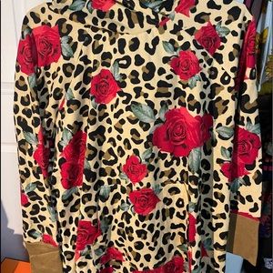 Lularoe Amber 2X UNICORN ROSE PRINT FLORAL. Smoke Free, Pet friendly